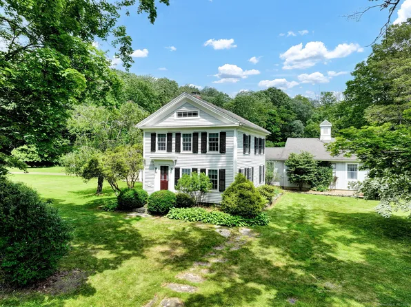 42 Beeney Road, New Hartford, CT 06057