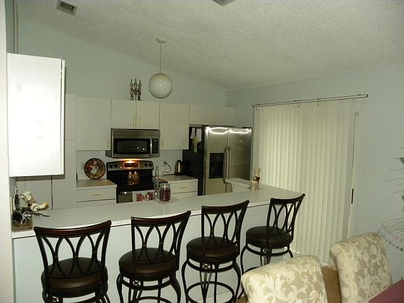 4th image of 5216 NW Edgarton