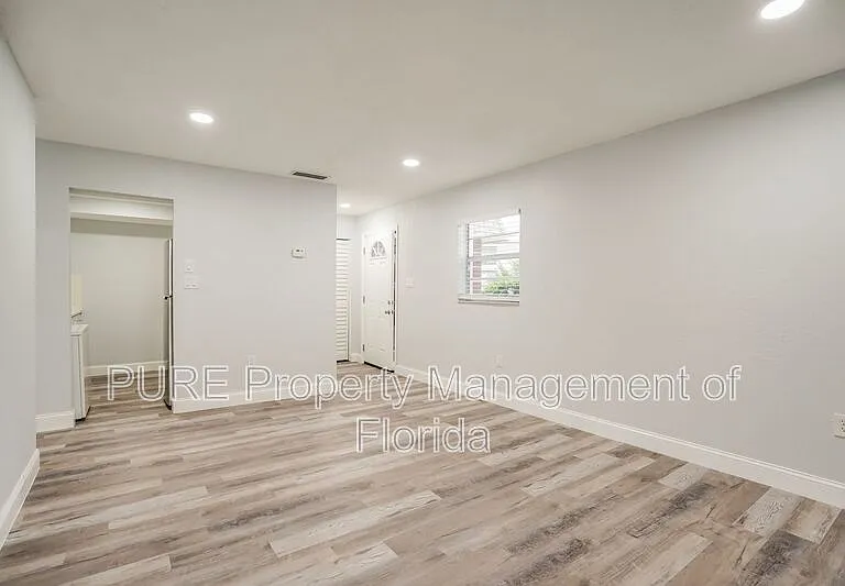 1610 SE 25th St #A — Photo 5