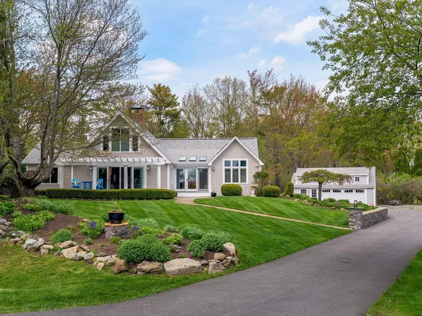 21 Windemere Place, Kennebunkport, ME 04046