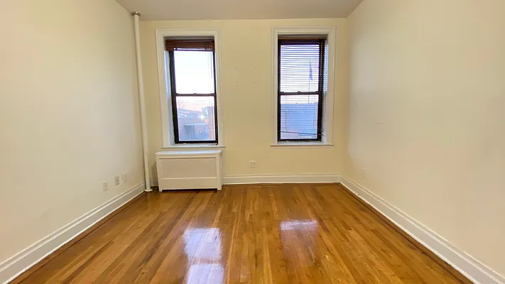 Rented by Contact Realty | media 39