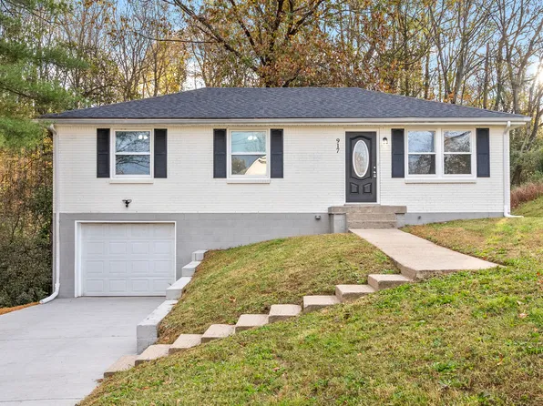 917 E Happy Hollow Dr, Clarksville, TN 37040