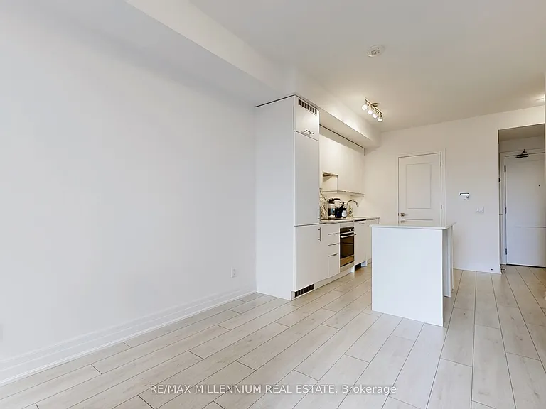 30 Elm Dr W #807 — Photo 13