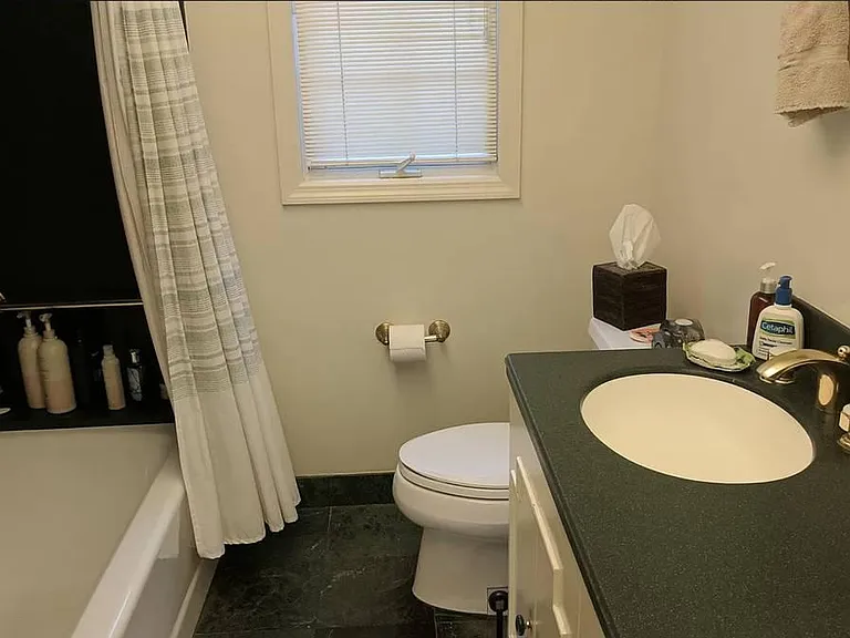 2430 Ramona St — Photo 2
