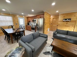 37 Pine Tree Rd, Albrightsville, PA 18210