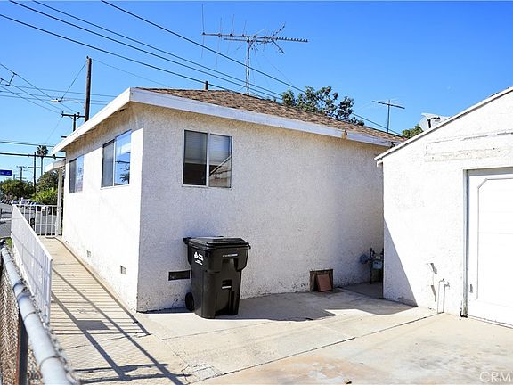 4th image of 13942 Anderson St