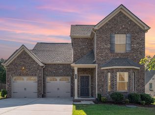 575 Oakvale Ln, Mount Juliet, TN 37122