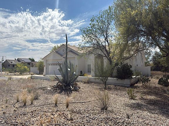 2nd image of 10025 N Ironwood Oasis Pl