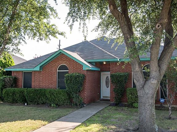 2nd image of 3030 Stonycroft Dr