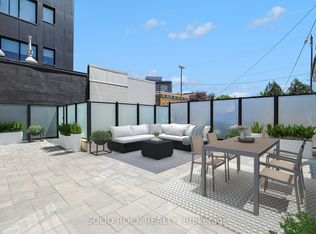 560 Rideau St #106, Ottawa, ON K1N 5Z8