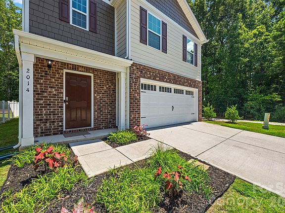 2nd image of 2014 Redstone Dr
