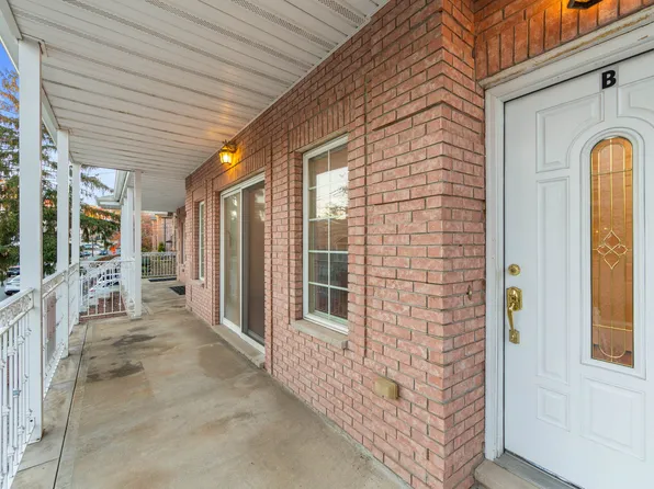 333 Lincoln Avenue image 2 of 37