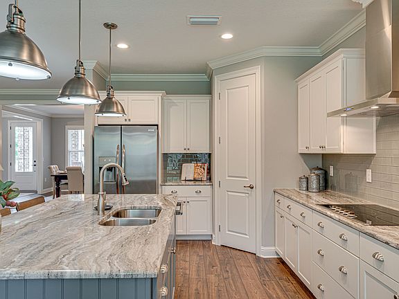 Similar Plan - Features, colors, finishes and upgrades may vary