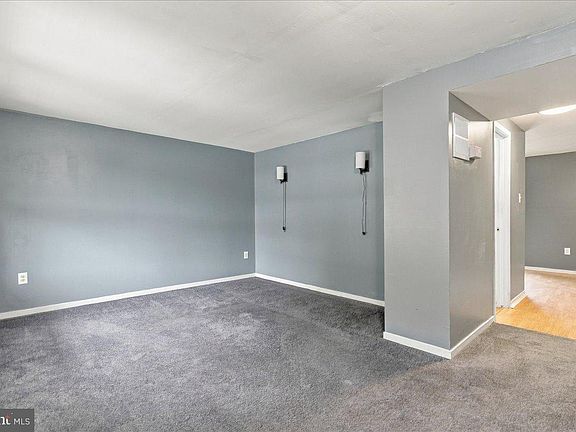 2nd image of 5 E Hart St