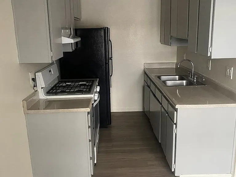 Rayen Apartments — Photo 4