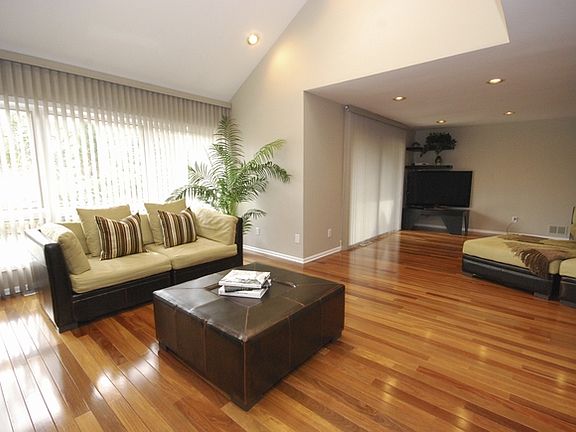 2nd image of 302 Barringer Ct #302