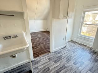 830 S 19th St #1, Milwaukee, WI 53204