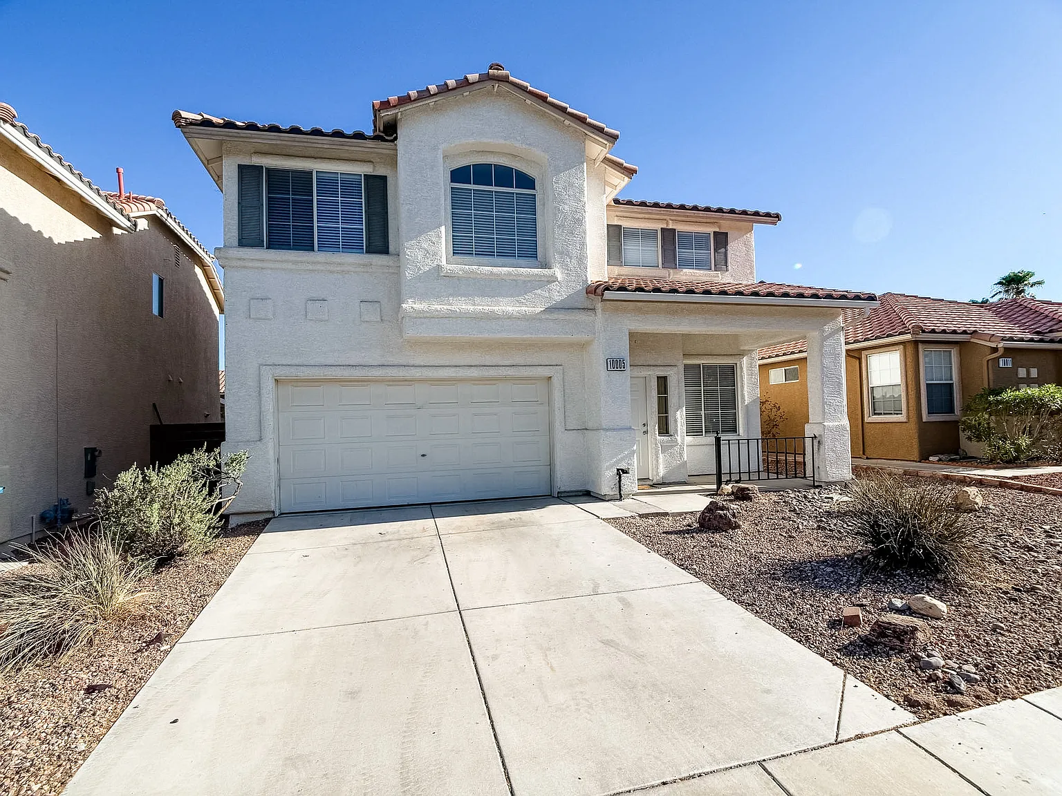 4 bed, 2366 sqft, $2,000 — Photo 1
