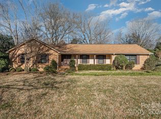 4331 Windwood Cir, Charlotte, NC 28226