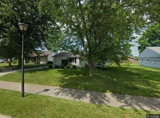 421 Grapevine Ln, Fort Wayne, IN 46825