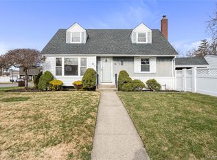 832 Stratford Drive, East Meadow, NY 11554