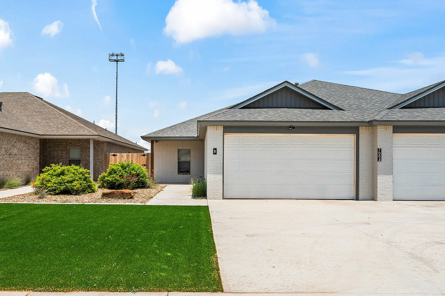 3 bed, 2.0 bath, 1500 sqft, $1,695 — Photo 2