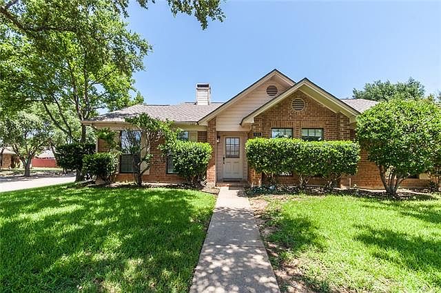 1st image of 811 Red Oak Dr