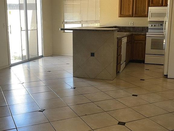 4th image of 904 W Malibu Dr