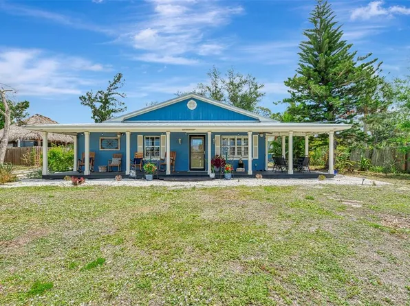 351 Oak St, Englewood, FL 34223