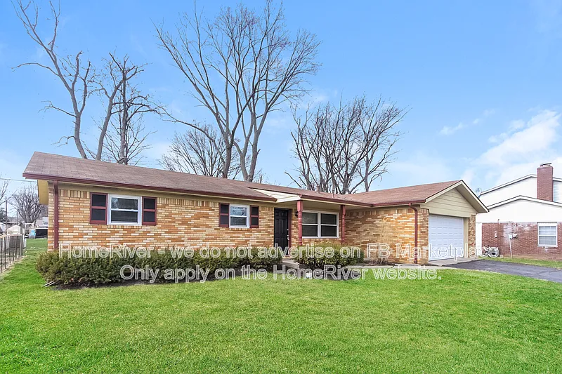 3 bed, 1.5 bath, 1202 sqft, $1,525 — Photo 2