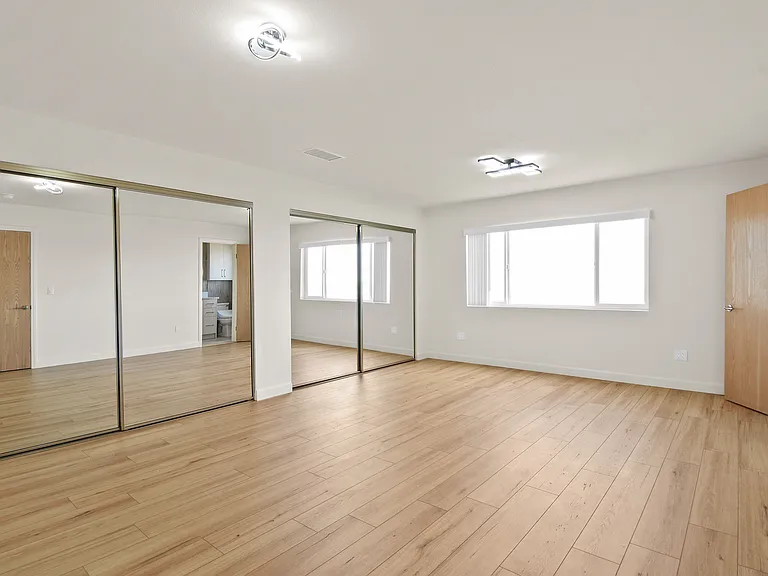4217 Mesa St — Photo 16