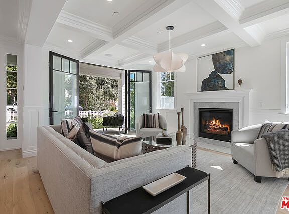3rd image of 428 Euclid St