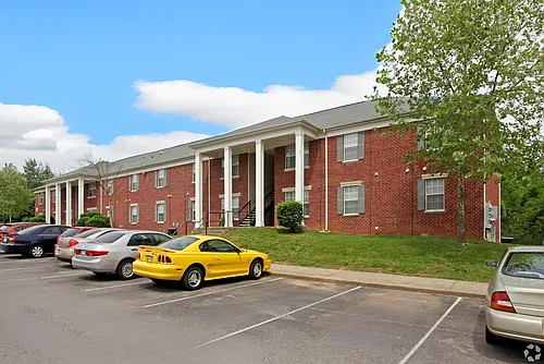 Cumberland Manor Photo 1