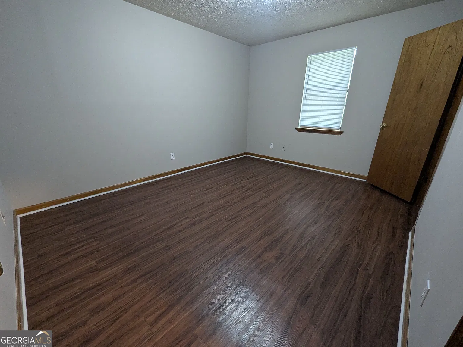 2 bed, 1.0 bath, 986 sqft, $1,100 — Photo 4