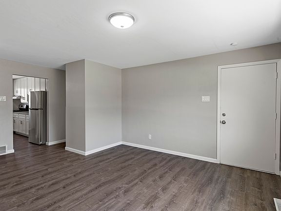 5th image of 3892 Brittany Cir #3892