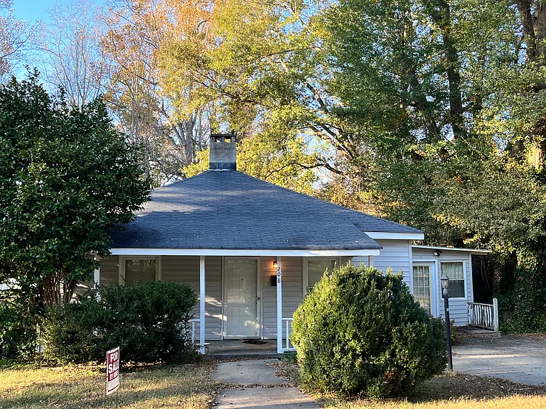208 Price St — Photo 1