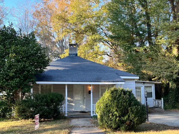 208 Price St, Clover, SC 29710