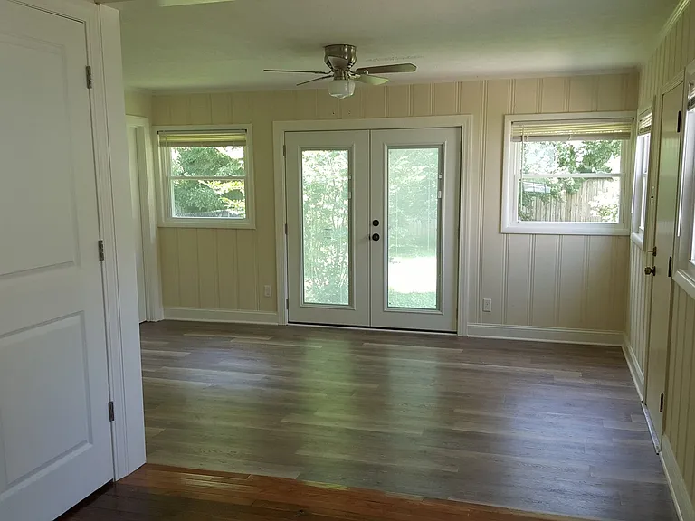 752 Addison Ave — Photo 6