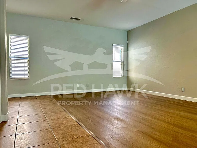 3 bed, 2.0 bath, 1586 sqft, $1,795 — Photo 4