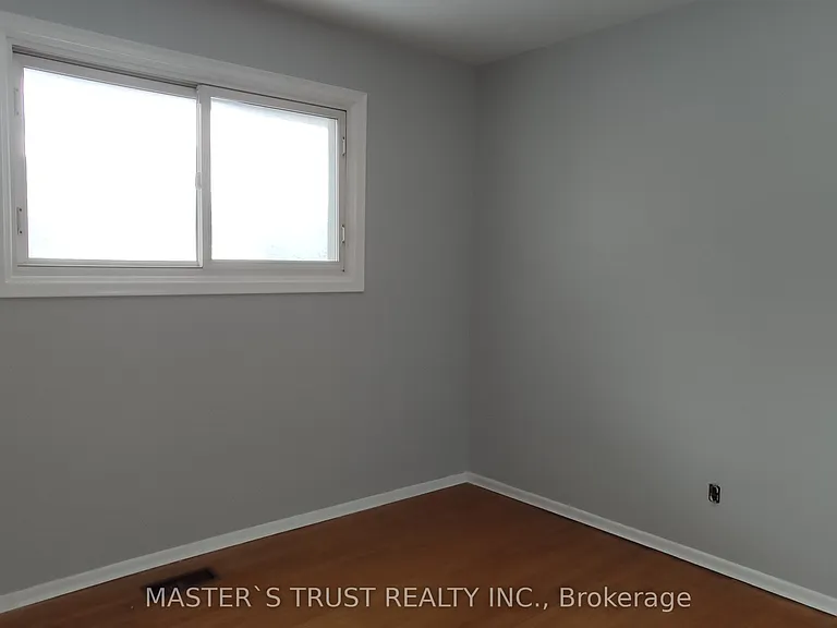 30 William St #UPPER — Photo 11