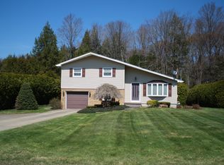 949 Hickory Rd, Saint Marys, PA 15857