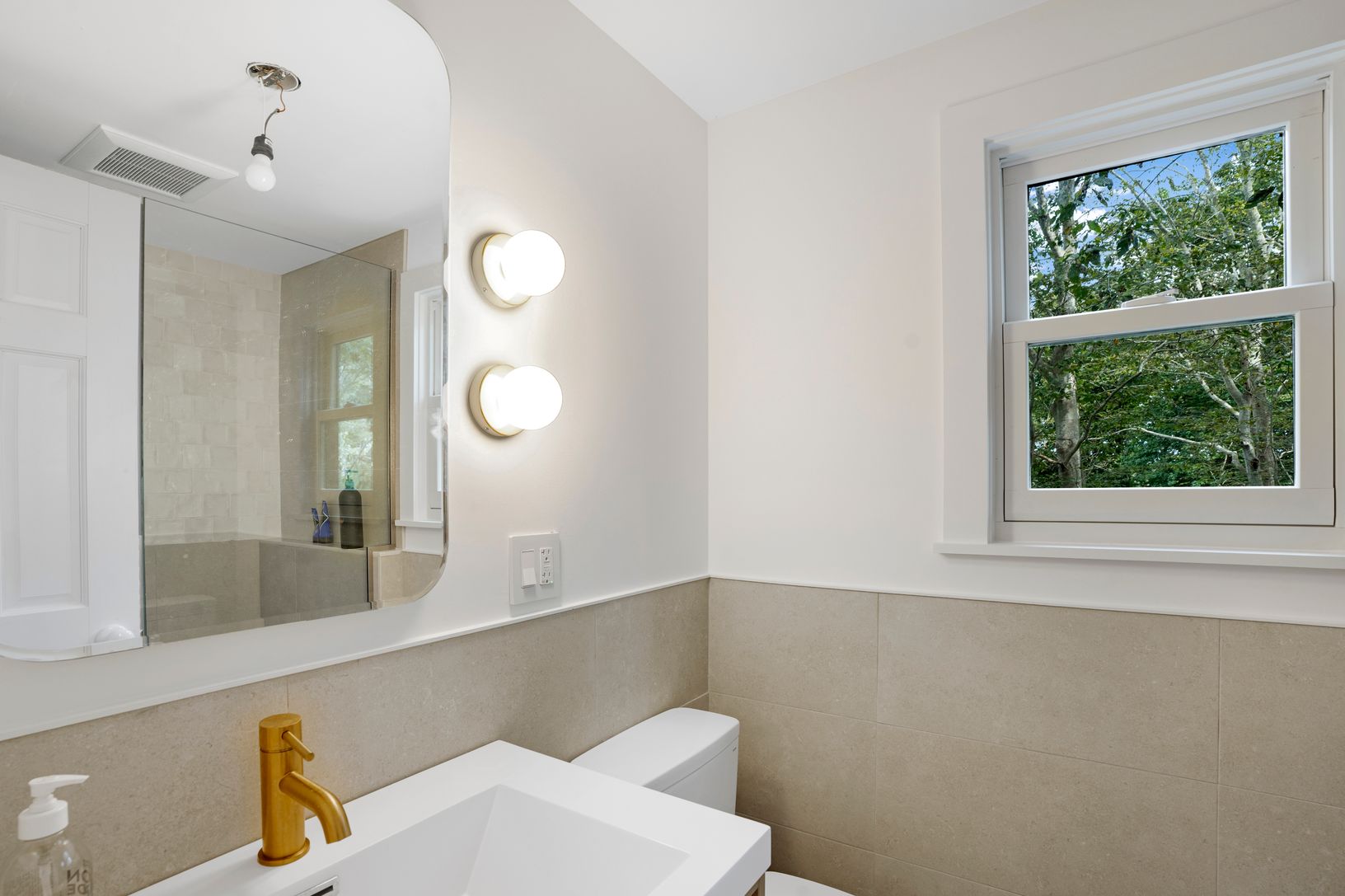 Upstairs- Bathroom 2