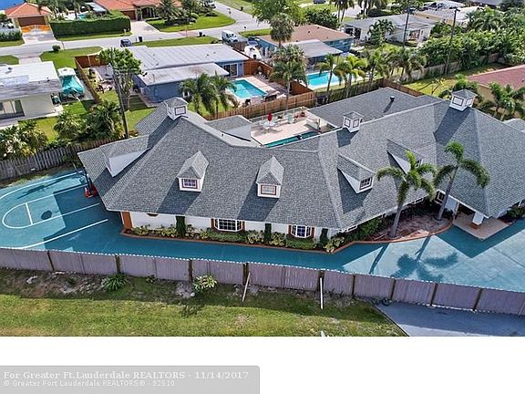 4th image of 1701 Mango Cir