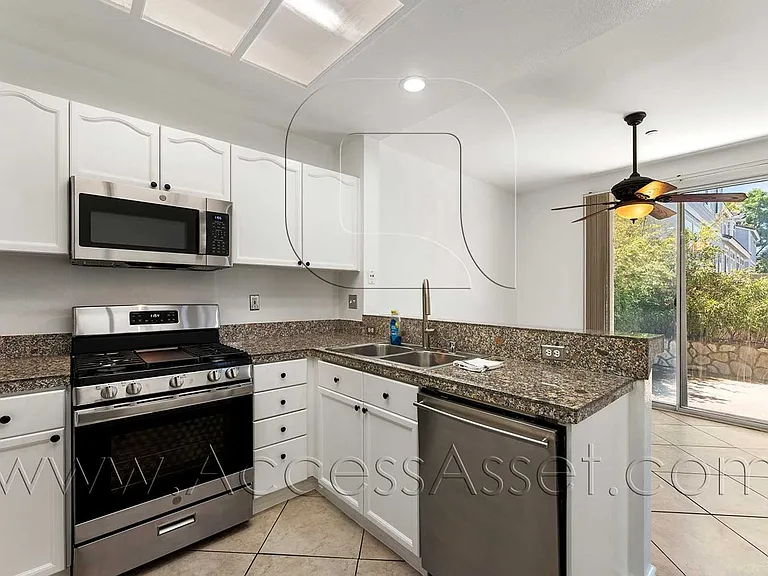 3410 E Salisbury Cir #C — Photo 3