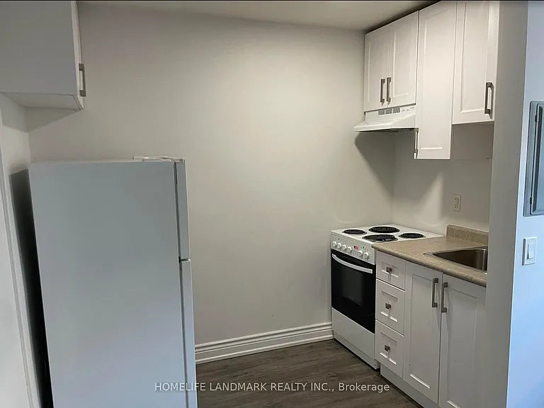 676 Mount Pleasant Rd #102 — Photo 5