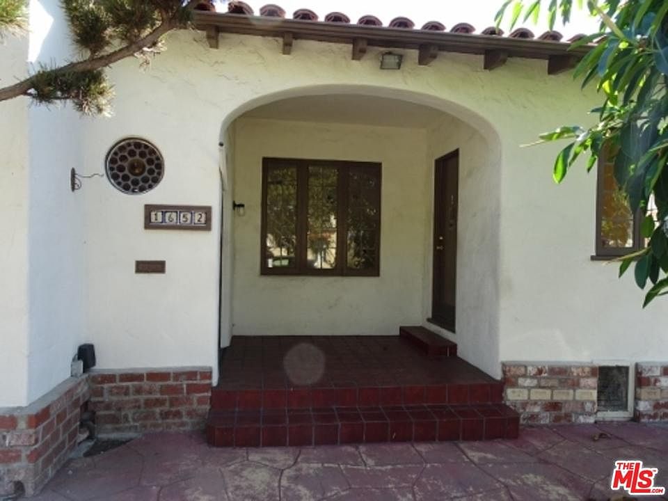 1st image of 1652 S Hayworth Ave