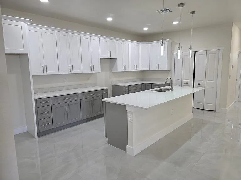 735 Dudley Ave S #735 — Photo 9