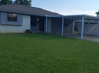 706 Crestmoor Dr, Moore, OK 73160