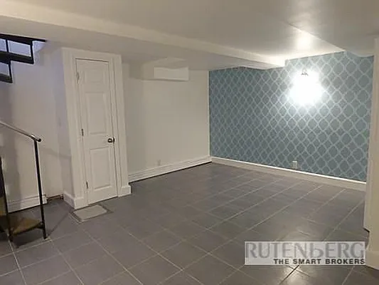 Rented by R New York | media 28