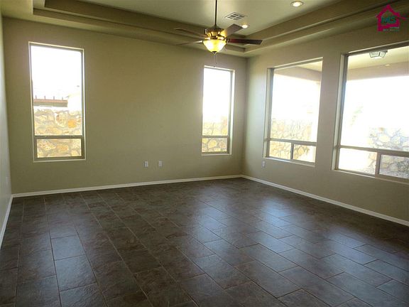 5th image of 3653 Sienna Ave